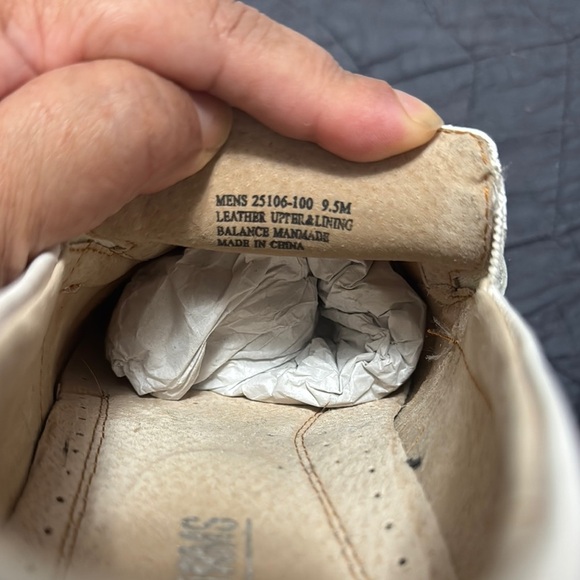 Stacy Adam’s 9.5 Size Men's White Loafers with Silver Accent - Picture 5 of 5